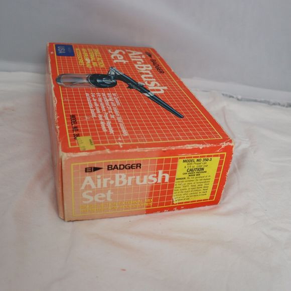 Vintage Badger Air Brush Set Model 350-3 Single Action Air Brush & Accessories - Picture 8 of 12